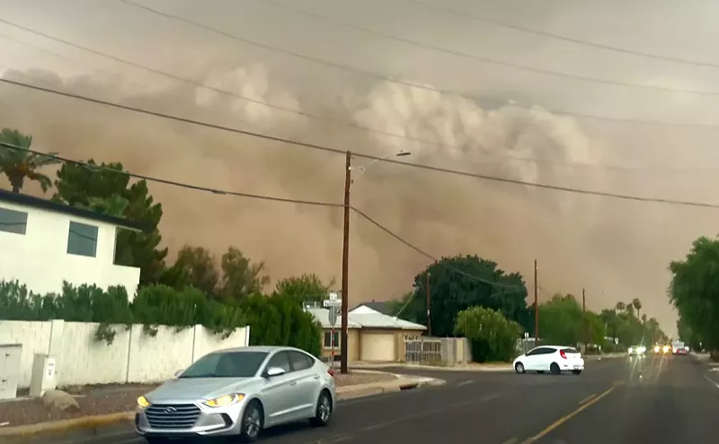 Image: A massive haboob hits the Valley: Photos and video