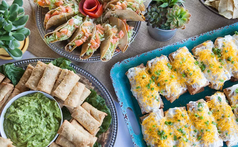 Image: A Whole Bunch of Dining and Drinking Deals in Phoenix This Labor Day Weekend