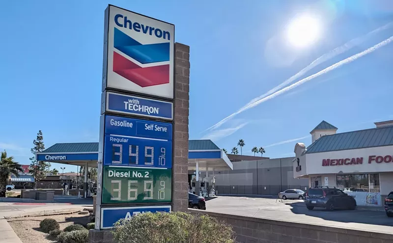 Image: Arizona gas prices among highest in U.S. Here’s what you’ll pay in Phoenix