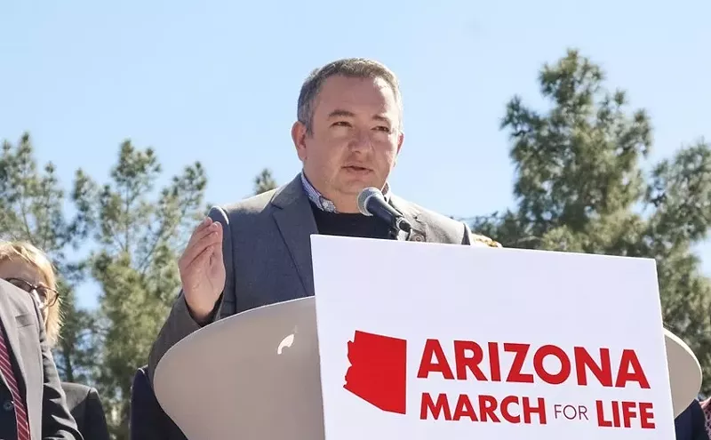 Image: ‘Show me your papers’ returns in Arizona