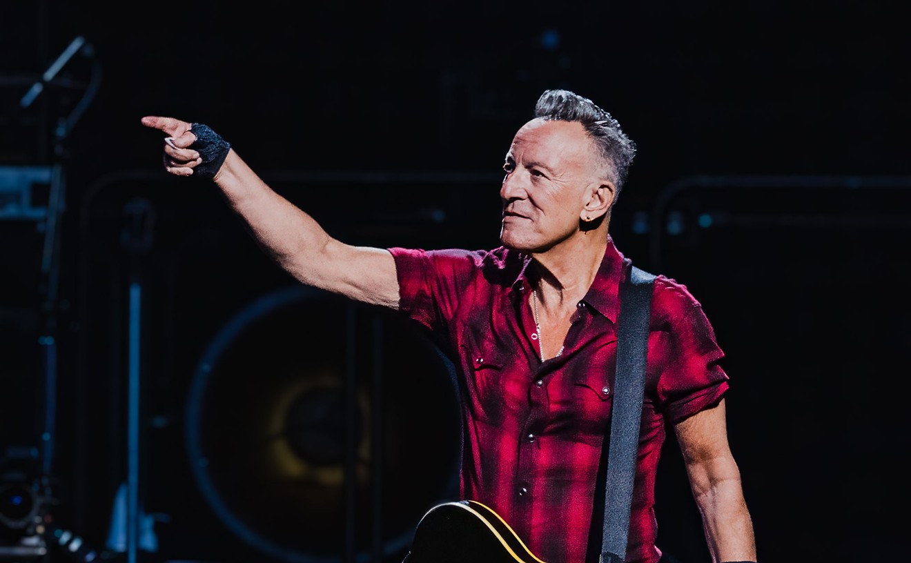 Bruce Springsteen looked great, sounded even better at Phoenix concert