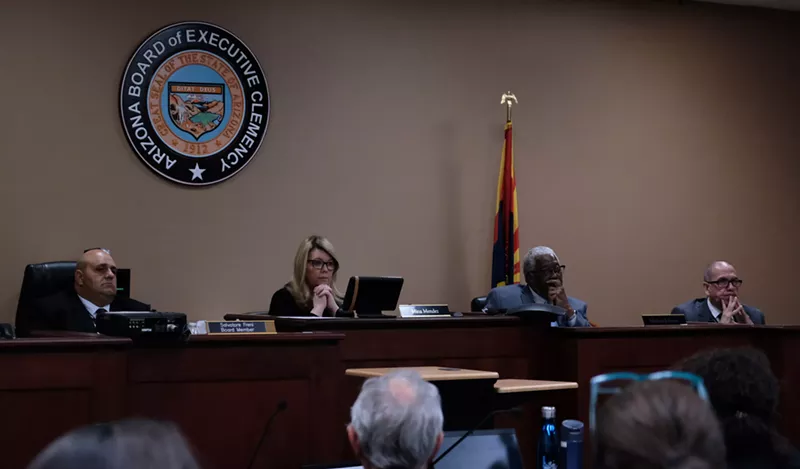 Image: The Arizona Board of Executive Clemency hears arguments in Clarence Dixon's case.