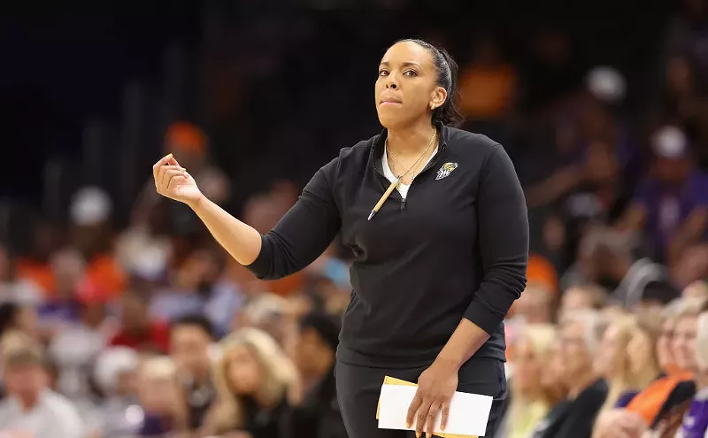 Image: Ex-Mercury head coach accuses team of racial discrimination in lawsuit