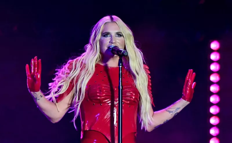 Image: Kesha's Tits Out Tour: Expect new songs