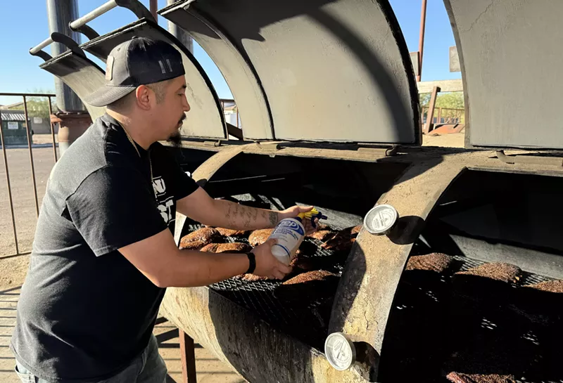 Image: Smokehouses like Avondale's Eric's Family Barbecue are gearing up for Thanksgiving orders that make the holiday this restaurant's busiest day of the year.