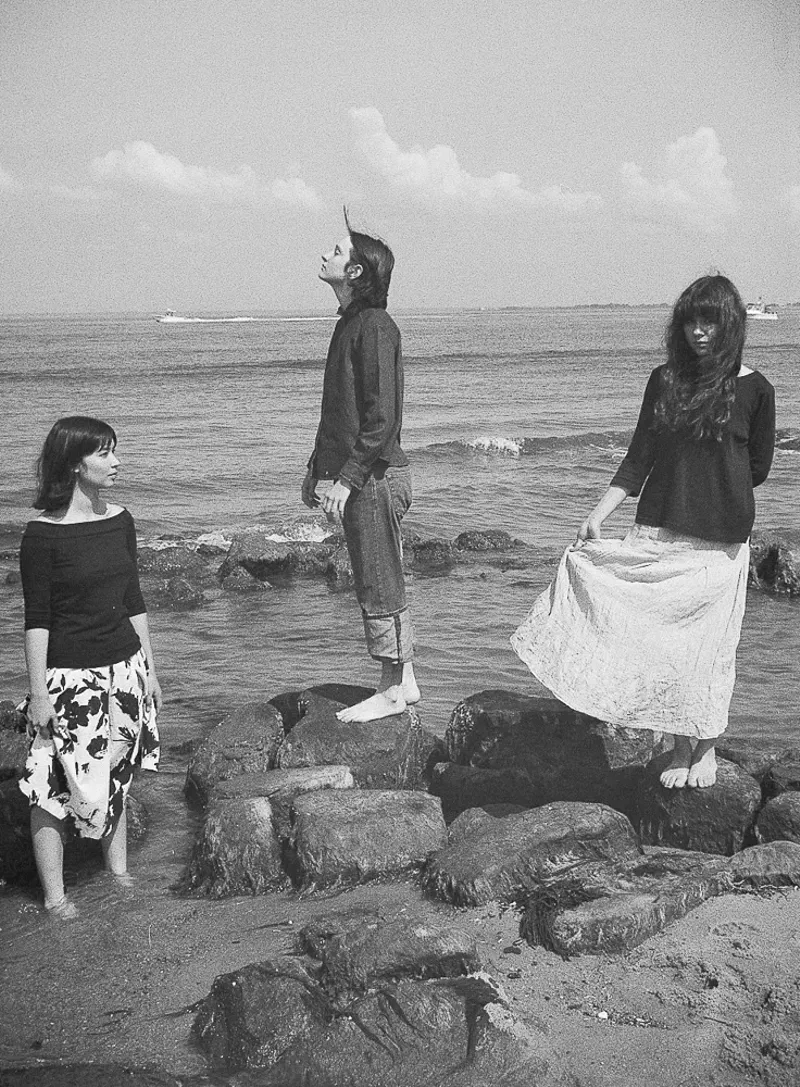 Image: Chicago's Horsegirl bring their minimalist masterpieces to Valley Bar on Monday, August 11.