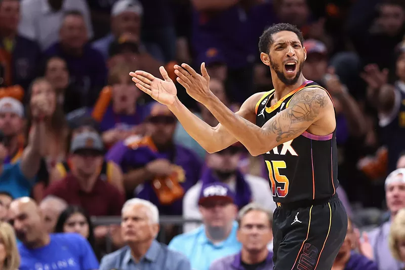 Image: Cameron Payne in a Suns jersey