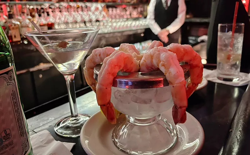 Image: Iconic Phoenix steakhouse Durant's delays reopening plans