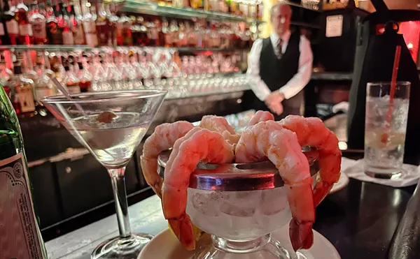 Image: Iconic Phoenix steakhouse Durant's delays reopening plans