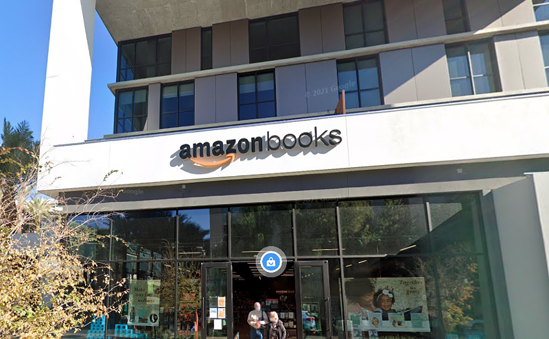 Image: Amazon Closes All Its Bookstores, One Indie Phoenix Owner Still Mourns