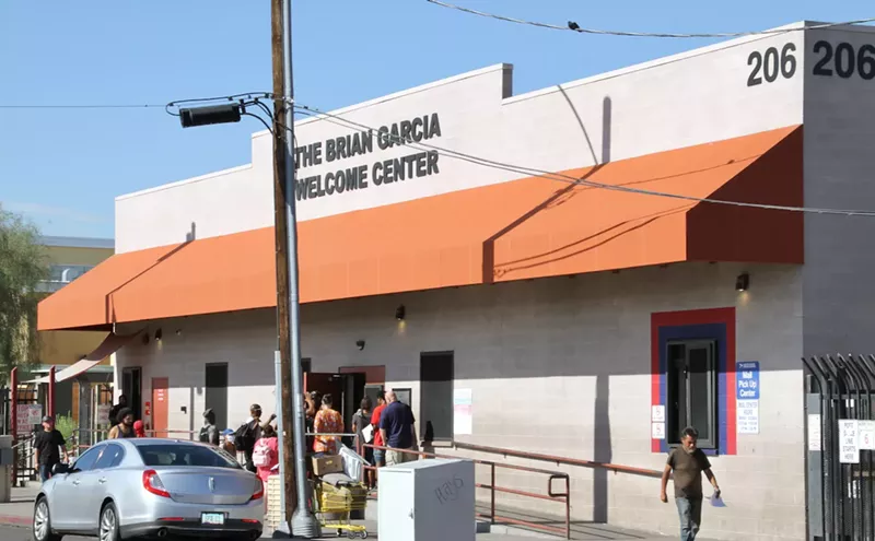 Image: Questions linger about AC failure at Phoenix’s largest homeless shelter