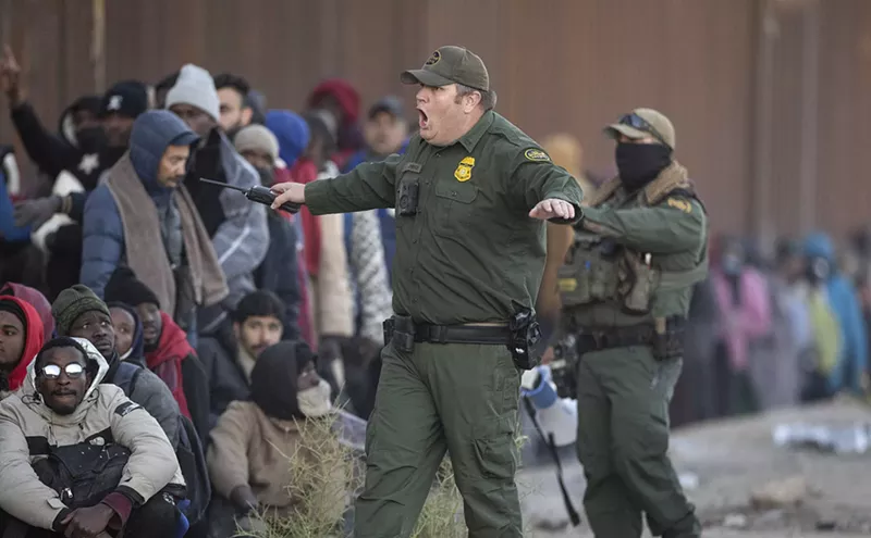 Image: Immigrant group sues to strike down Arizona’s Secure the Border Act