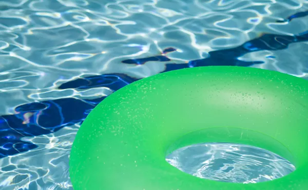Image: Phoenix groups host trans-inclusive pool parties for safety