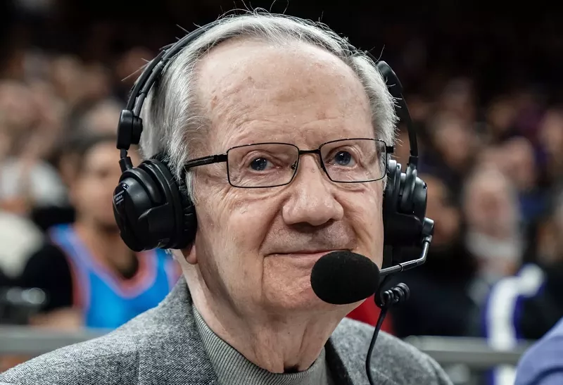 Image: Longtime Phoenix Suns broadcaster Al McCoy, who is in his final season with the team.