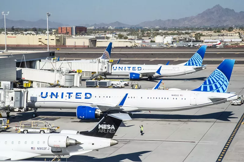 Image: united planes on a tarmac in phoenix