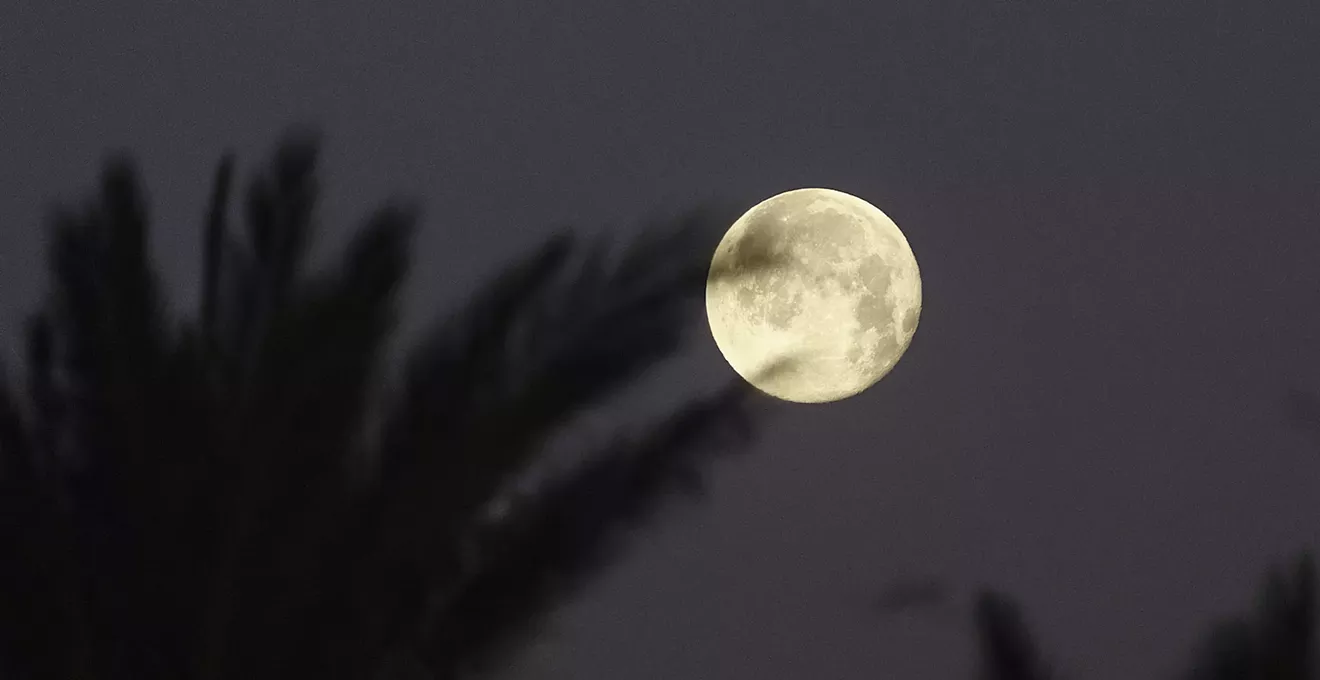 When to see the biggest supermoon of the year in Arizona tonight
