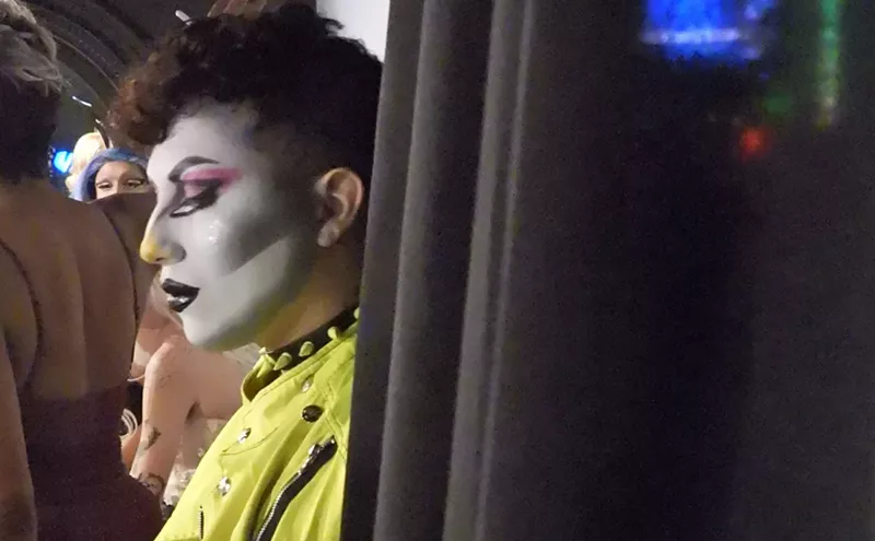 Image: Pay gap causes Arizona drag performers to turn away from gay bars