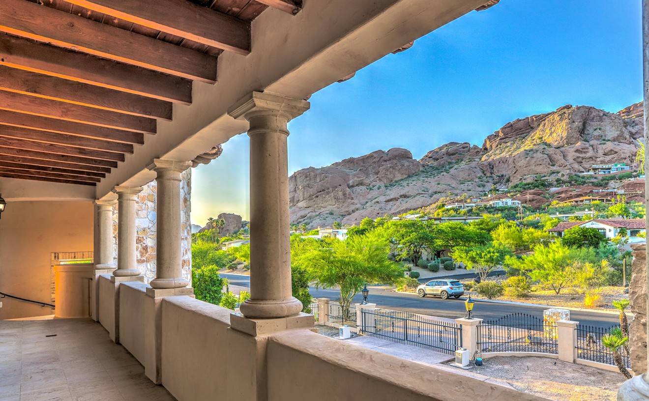Peek inside this stunning Phoenix mansion up for auction