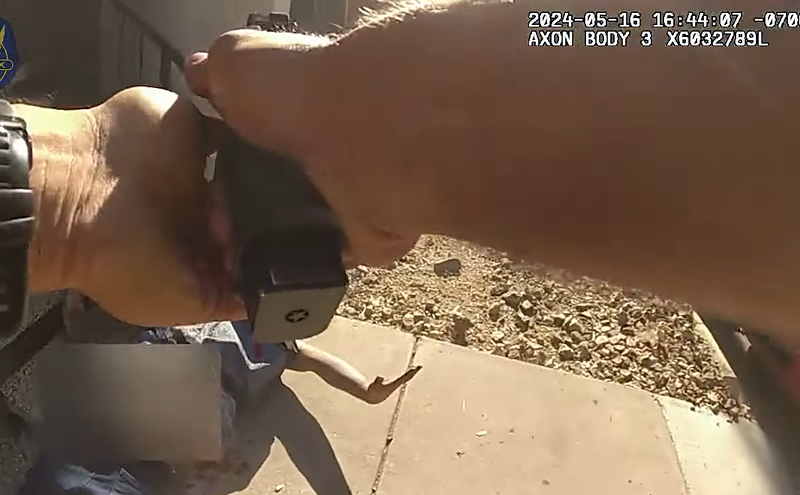 Phoenix cop kills homicide suspect during 30-second shootout, chase