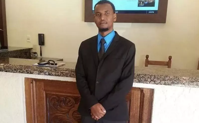 Image: No charges for cops who killed refugee
