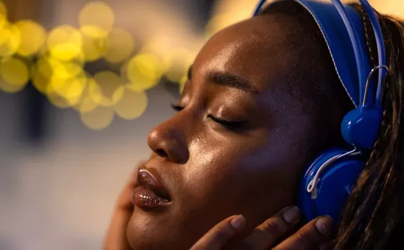 Image: Phoenix therapist and musician combines skills to help get you moving
