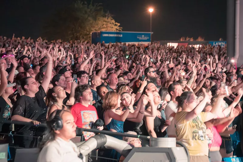 Image: Crowd at Kesha and Scissor Sisters' Tits Out Tour, July 6, 2025, at Talking Stick Resort Amphitheatre.