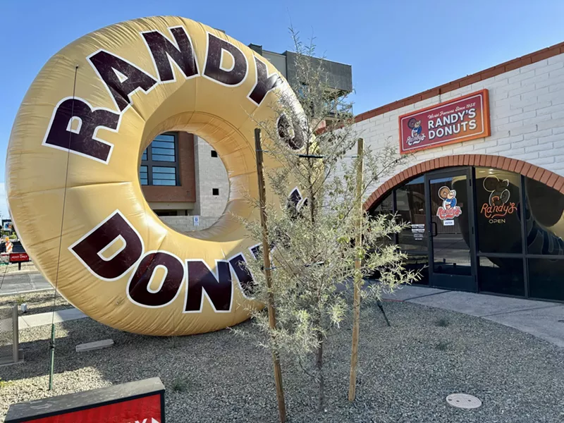 Image: Randy's Donuts opened its first Phoenix location at 5 a.m. on Thursday.