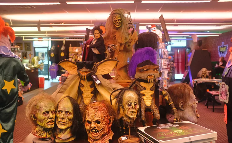 Image: Sales From the Darkside: Chandler’s Terror Trader Is a Little Shop of Horrors