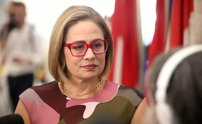 Image: Kyrsten Sinema says she tried psychoactive drug in Mexico