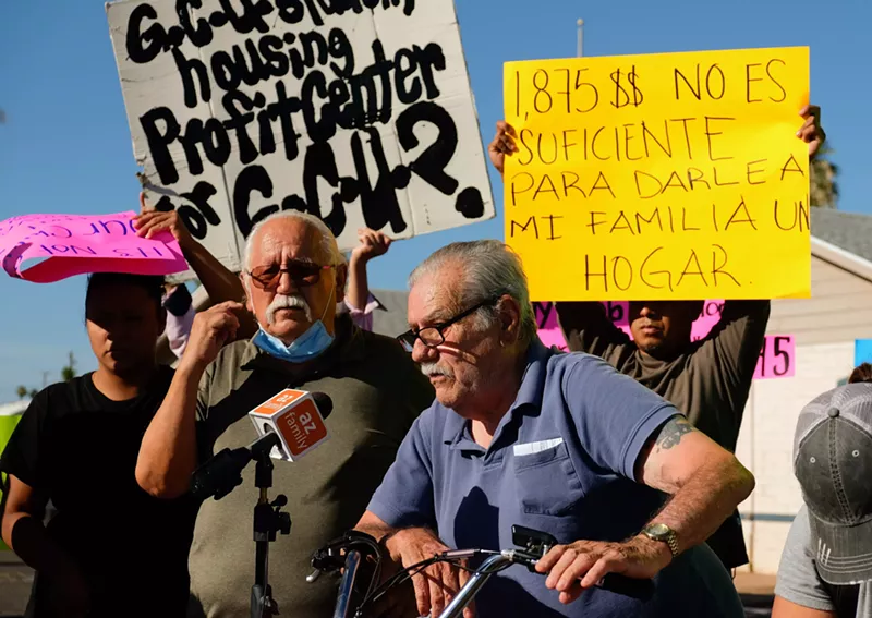 Image: Gerald Suter, who has lived in the Periwinkle Mobile Home Park for nearly 30 years, speaks to residents during a protest in June 2022.