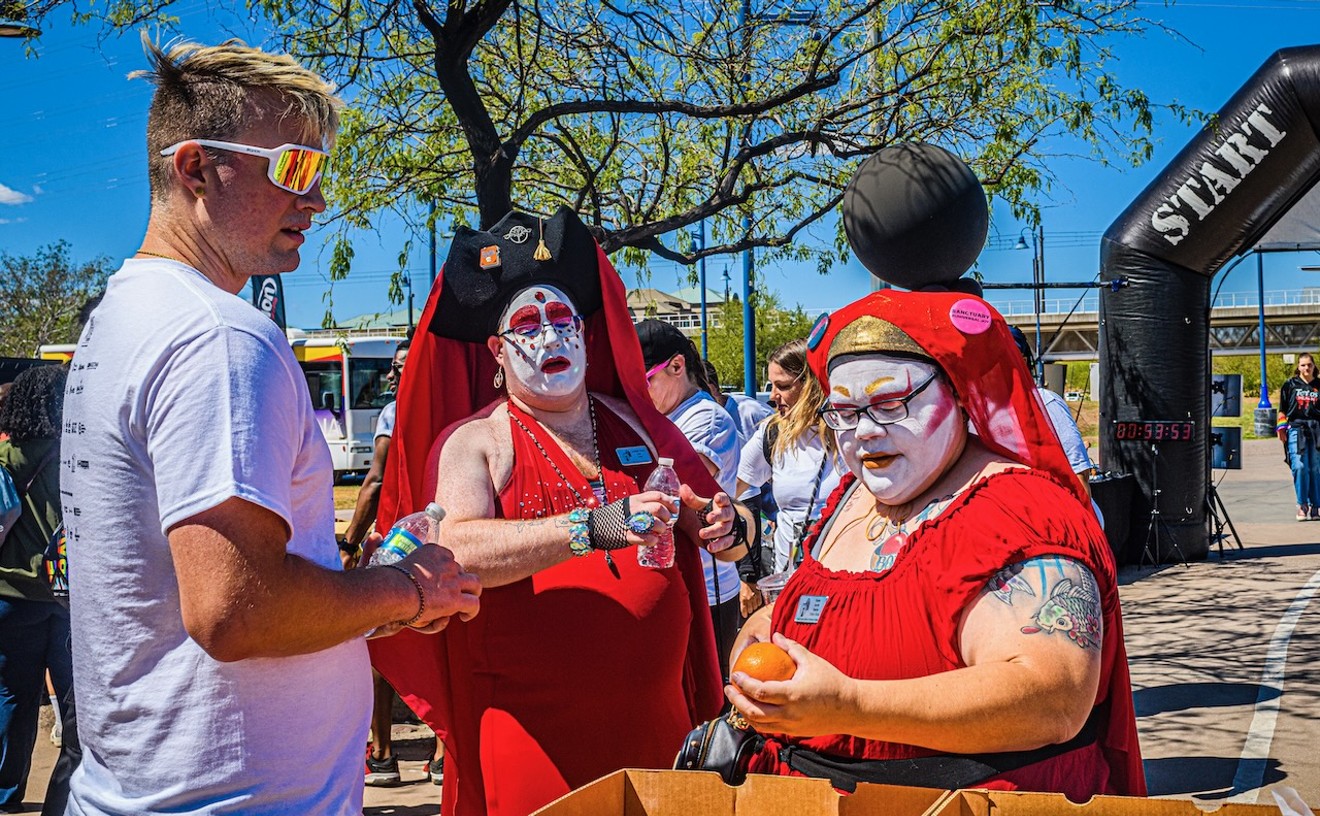 Stepping for a cause: 16 photos from AIDS Walk Arizona