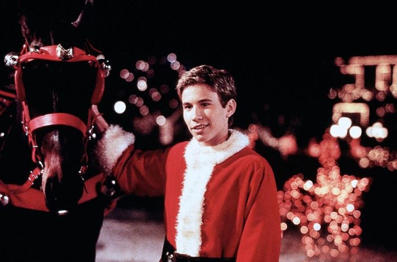 "I'll Be Home for Christmas" is one of our favorite '90s holiday movies.