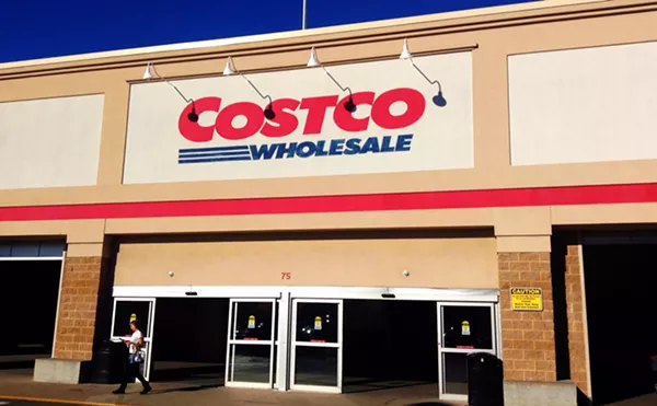 Image: These grocery stores are closed, or closing early on Labor Day