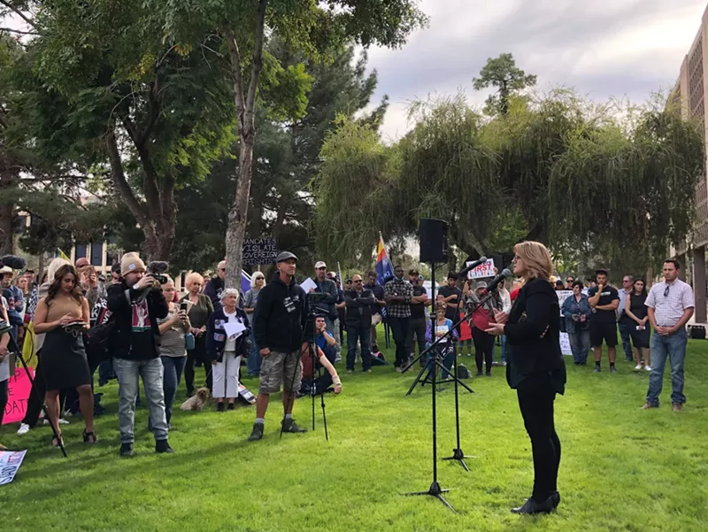 Image: State Sen. Kelly Townsend speaks at a rally against Phoenix's proposed vaccine mandate.