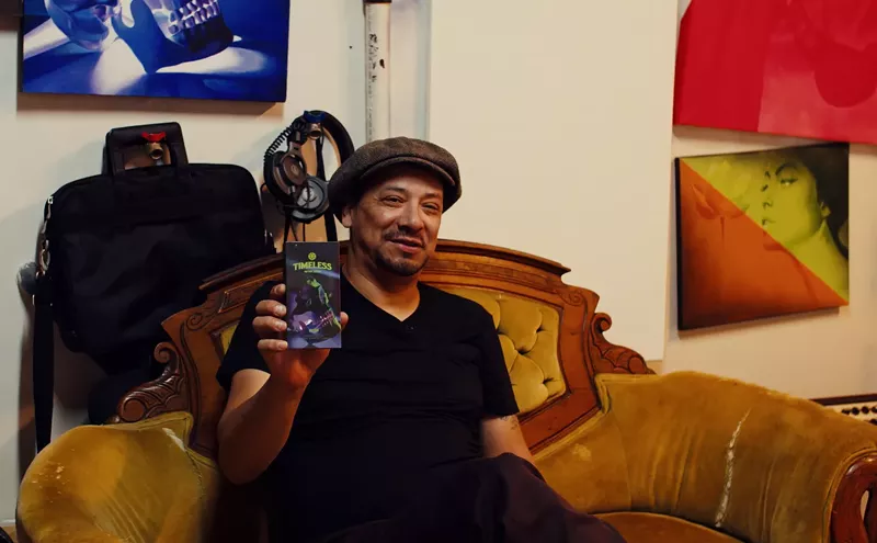 Image: Timeless Vapes partners with Phoenix muralist Tato Caraveo