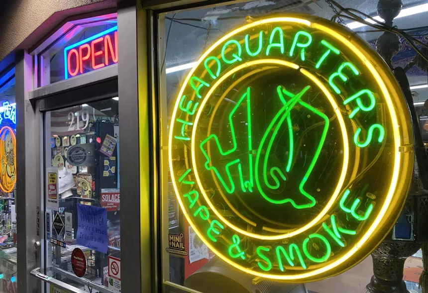 The exterior of HQ Vape & Smoke in Tempe. - BENJAMIN LEATHERMAN