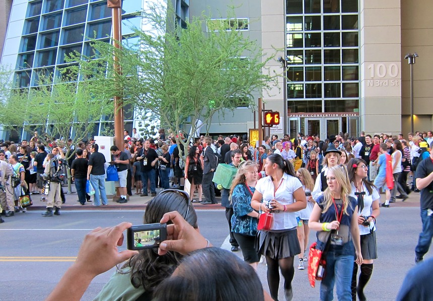 A crowd of Phoenix Comicon attendees outside of the Phoenix Convention Center in 2011 - KEVIN DOOLEY/CC BY 2.0/FLICKR