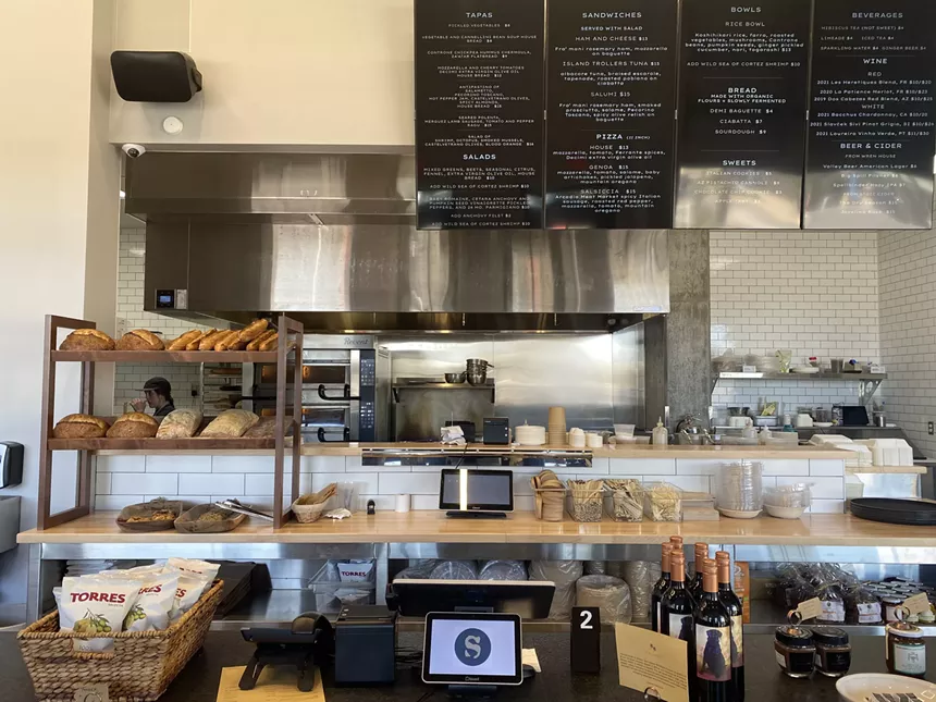 Source restaurant counter.