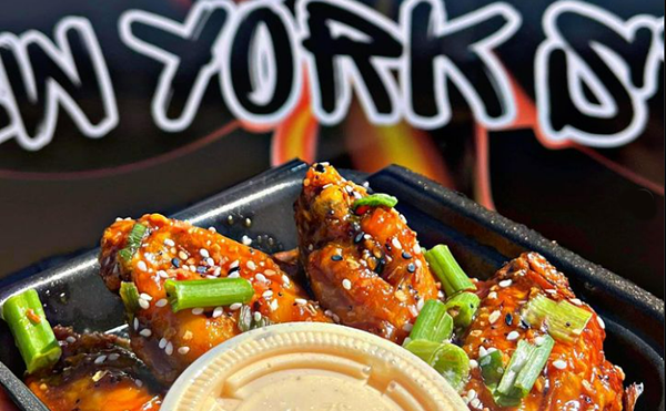 Strawberries on Chicken Wings? This Valley Food Truck Sets the Bar on Unique Flavors