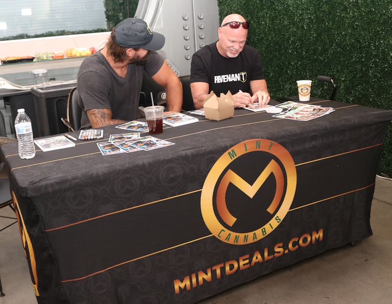 Super Bowl Champion Jim McMahon and Former NFL Players Expand Cannabis Line  to Arizona | Phoenix New Times