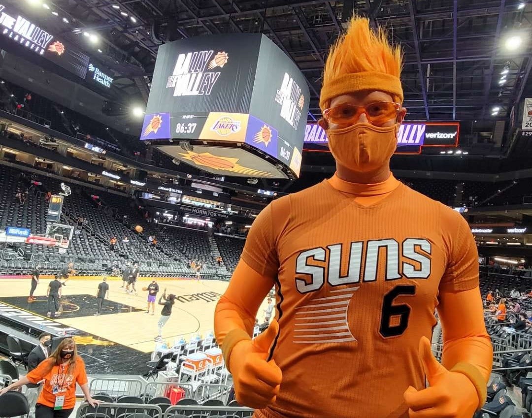 Longtime Phoenix Suns fan turns 100, Features