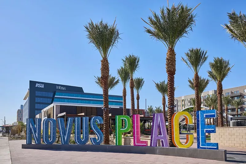 Image: Novus Place, the dining and entertainment hub at ASU's Novus Innovation Corridor, features 10 restaurants, ranging from casual spots to sleek sit-down establishments.