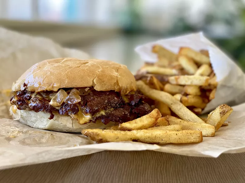Image: Sammies Prescott cheeseburger and fries.