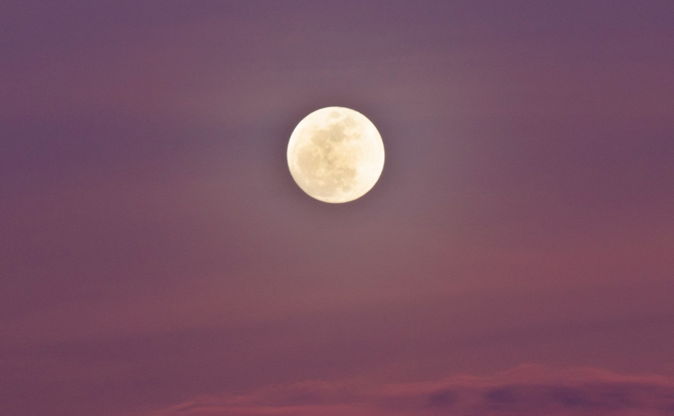 Here’s when to see the rare super blue moon tonight over Arizona